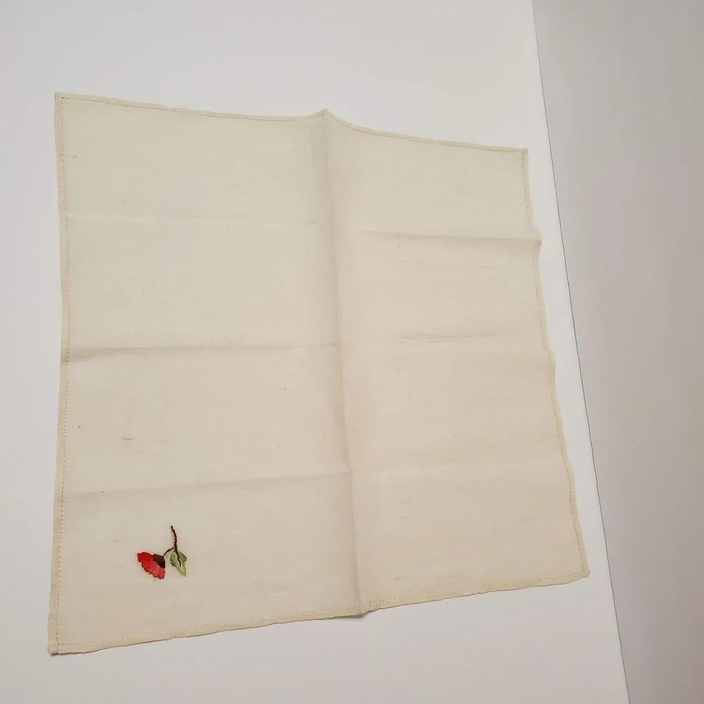 Vintage Embroidered Guest Towel, Fingertip Towel, Hand Embroidery, Floral Linen